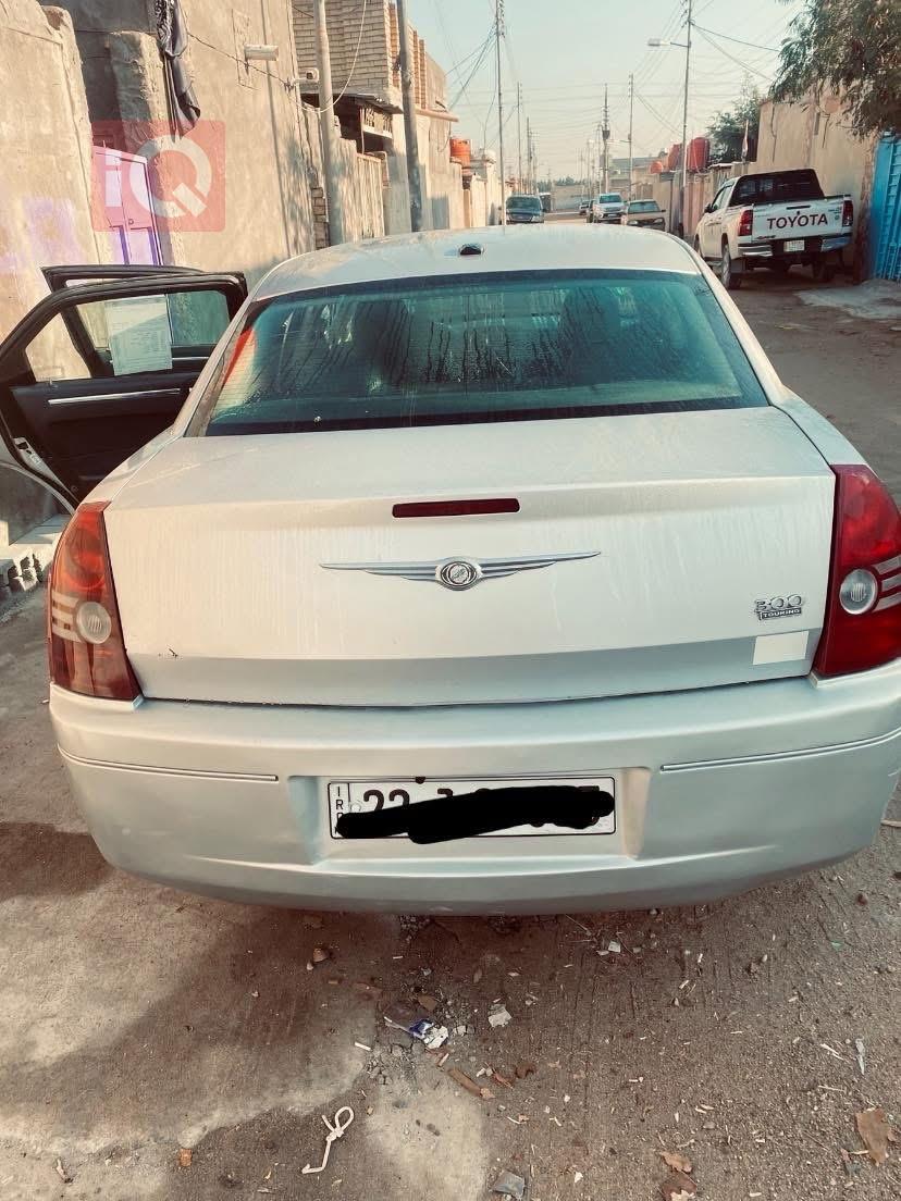 كرايسلر 300